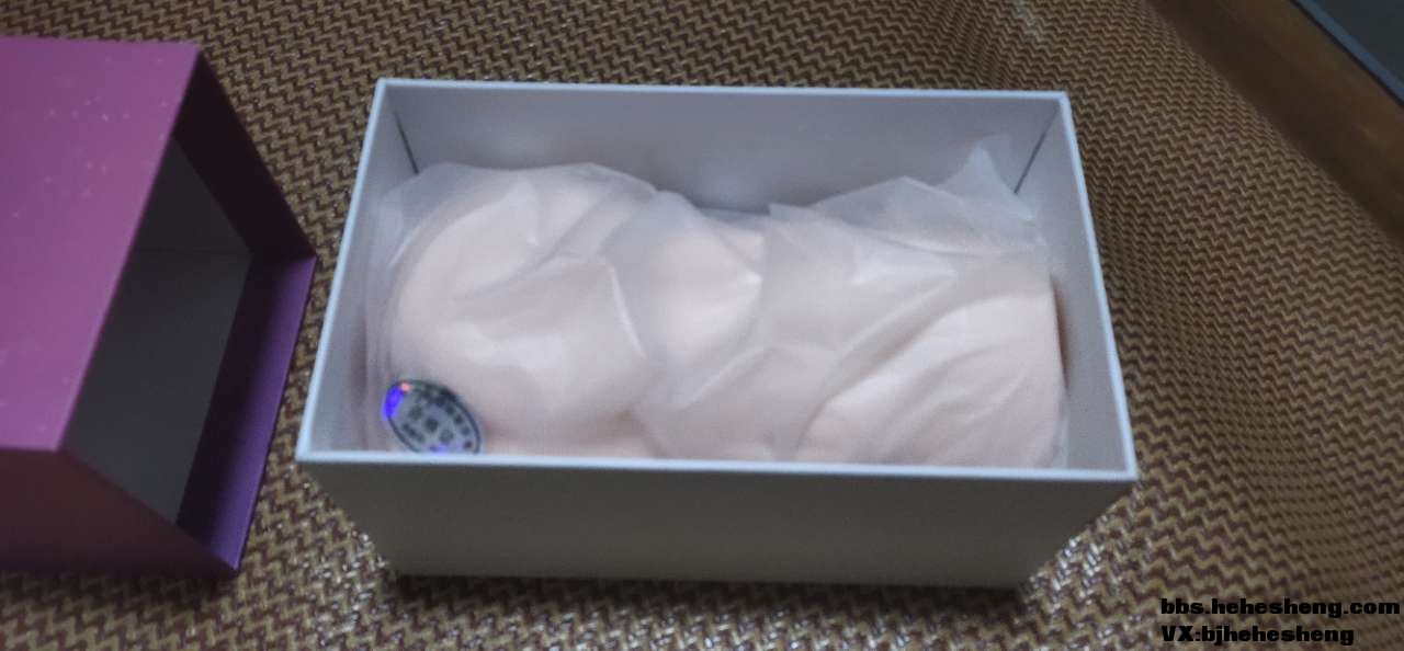 产品是宁波亚美公司出产,盒子上啥立绘也没有,简洁到了极致,随便一抽